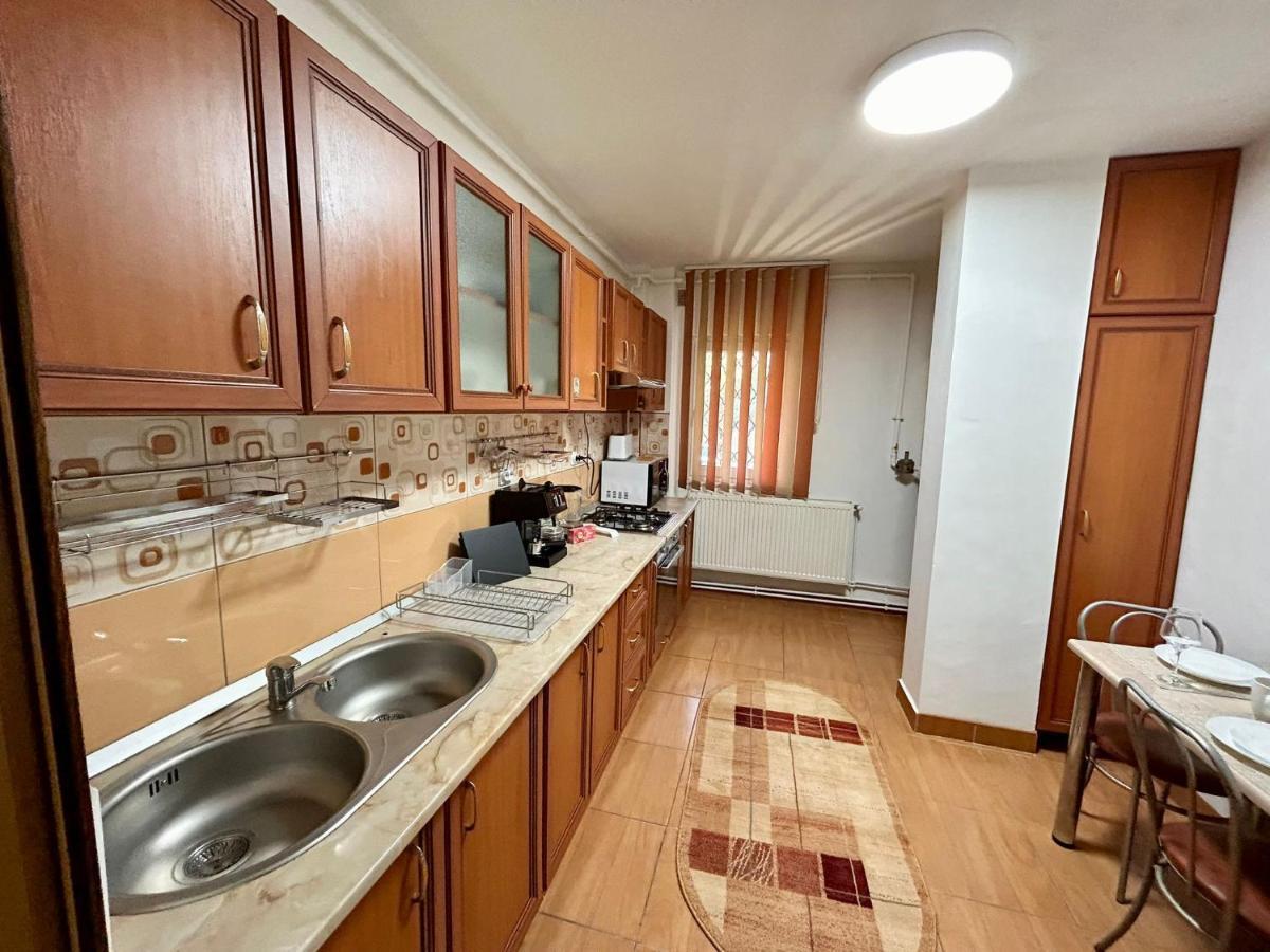Jad - Familiy 4 Rooms Apartment - Near Forest And Historic Center - Racadau Брашов Екстер'єр фото
