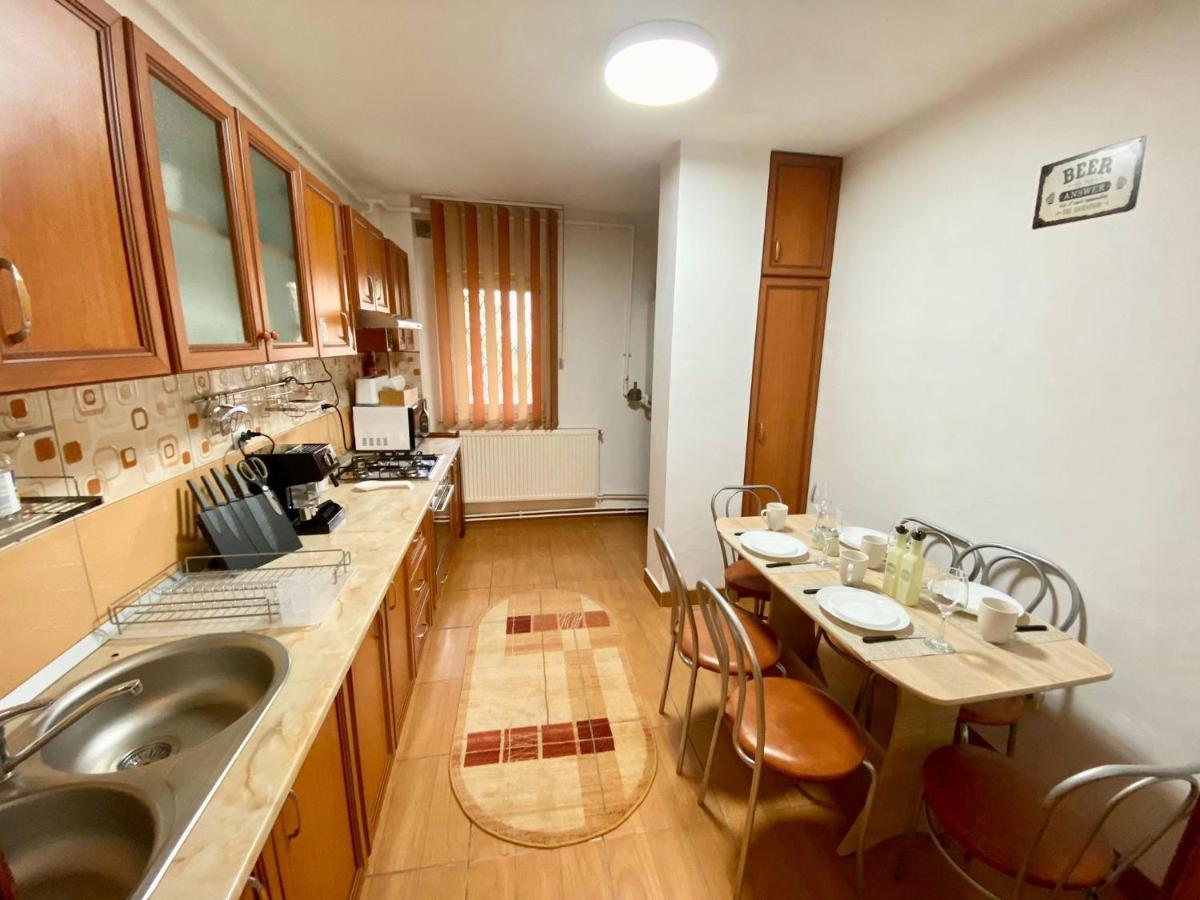 Jad - Familiy 4 Rooms Apartment - Near Forest And Historic Center - Racadau Брашов Екстер'єр фото